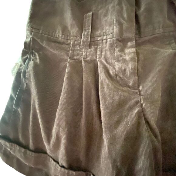 BCBGMaxAzria Size 0  Brown pleated Corduroy Shorts 100% Cotton - Picture 4 of 8